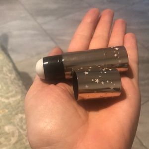 Makeup cream highlight